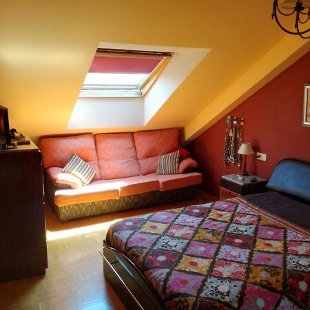 Apartamento Atico bajo cubierta y garaje. Registro Nº VUT829AS Avilés Exterior foto